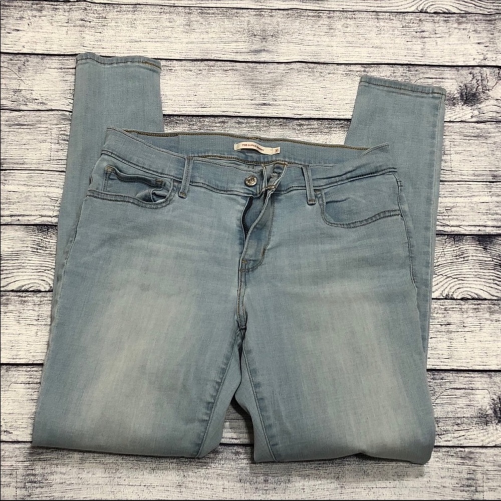 Levi’s 710 super skinny jeans
